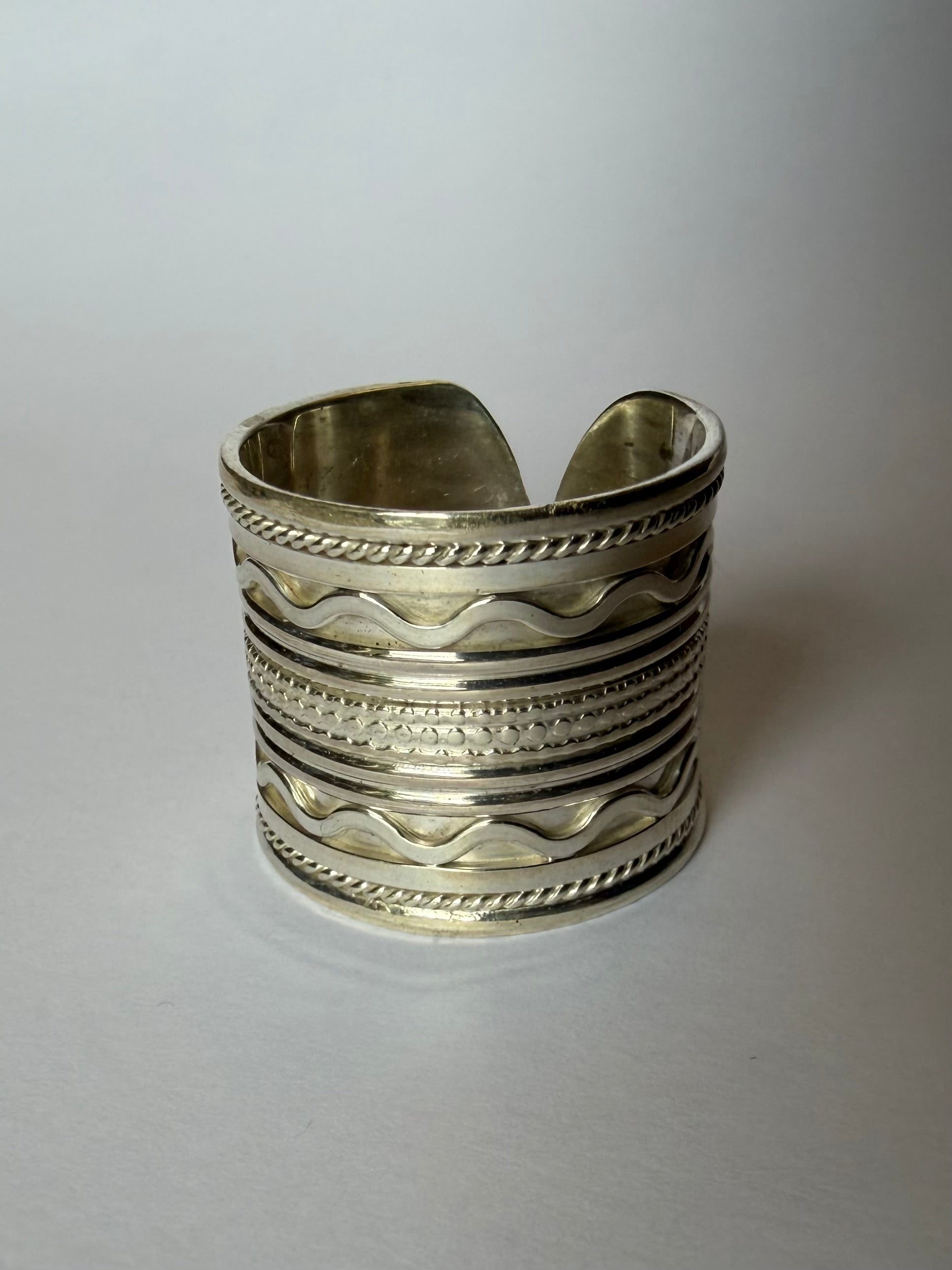Wave Cuff